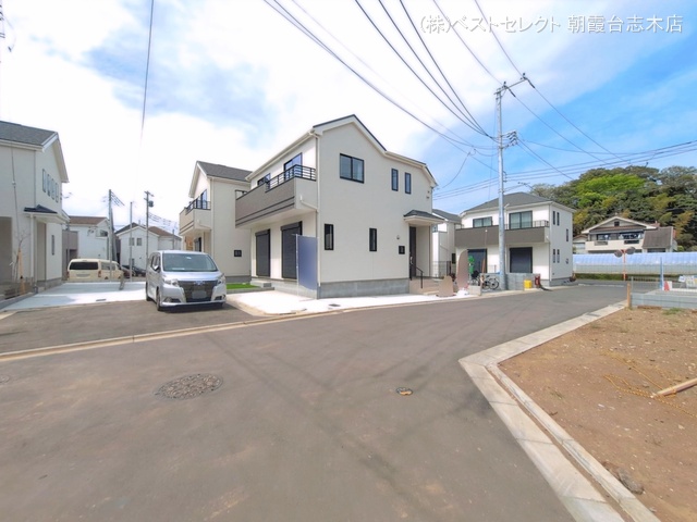 埼玉県新座市石神４丁目の新築戸建て完成写真 2026年4月12日撮影