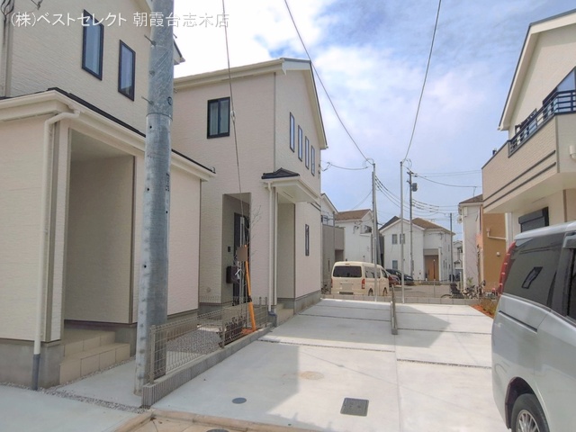 埼玉県新座市石神４丁目の新築戸建て完成写真 2026年4月12日撮影