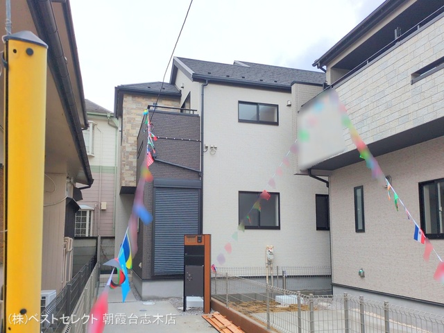 埼玉県志木市柏町２丁目の新築戸建て外構写真 2025年12月24日撮影