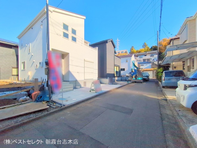 埼玉県朝霞市膝折町５丁目の新築戸建て完成写真 2025年11月16日撮影