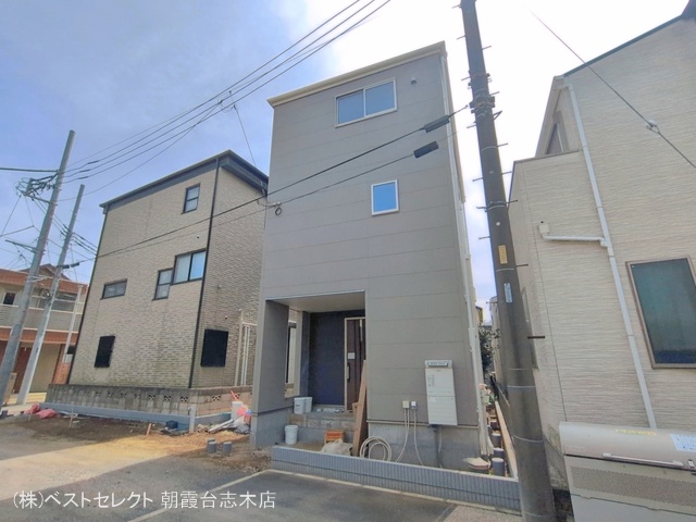 埼玉県朝霞市岡１丁目の新築戸建て外構写真 2026年4月8日撮影