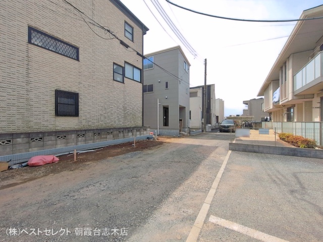 埼玉県朝霞市岡１丁目の新築戸建て外構写真 2026年4月8日撮影