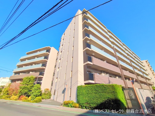 埼玉県朝霞市泉水３丁目のマンション『スカイヒルズメイツ朝霞台』外観写真 2025年11月30日撮影