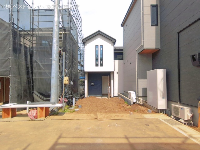 埼玉県朝霞市膝折町３丁目の新築戸建て外構写真 2026年4月8日撮影