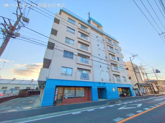 埼玉県朝霞市栄町４丁目のマンション『朝霞サニーハイツ』外観写真 2025年12月17日撮影