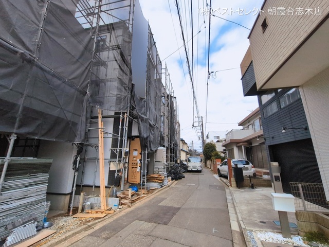 埼玉県朝霞市仲町１丁目の新築戸建てシート写真 2026年3月16日撮影