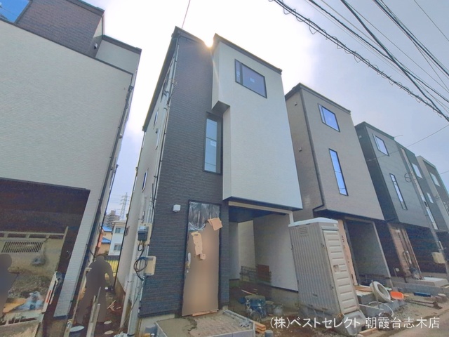埼玉県朝霞市仲町１丁目の新築戸建て外構写真 2026年4月8日撮影