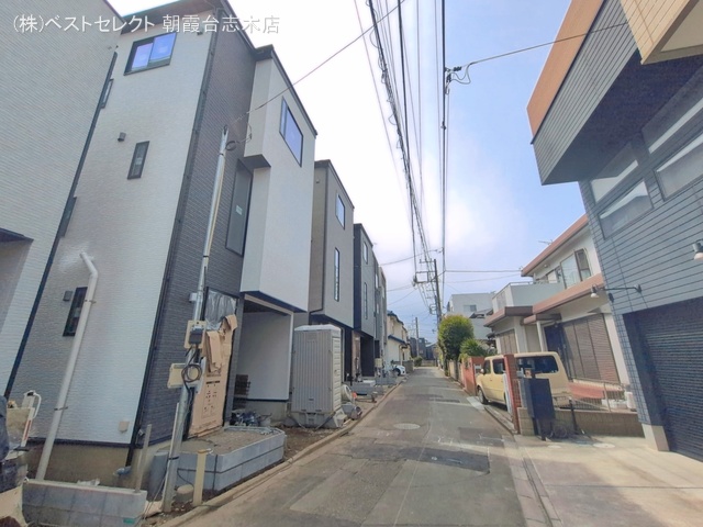 埼玉県朝霞市仲町１丁目の新築戸建て外構写真 2026年4月8日撮影