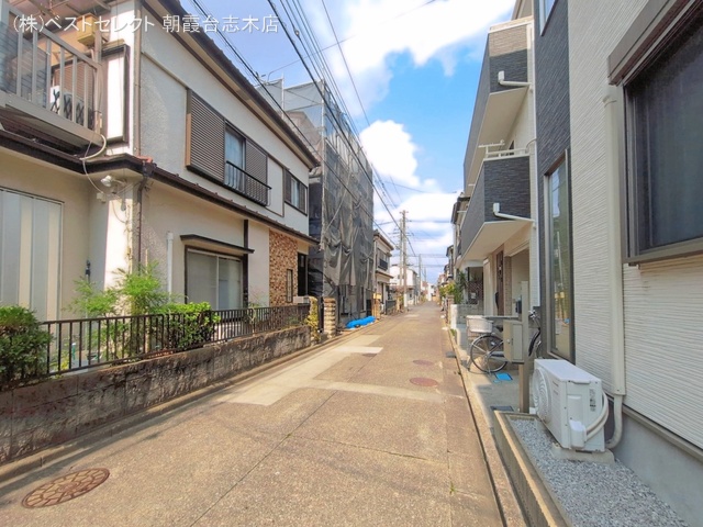 埼玉県新座市新座２丁目の新築戸建てシート写真 2026年3月29日撮影