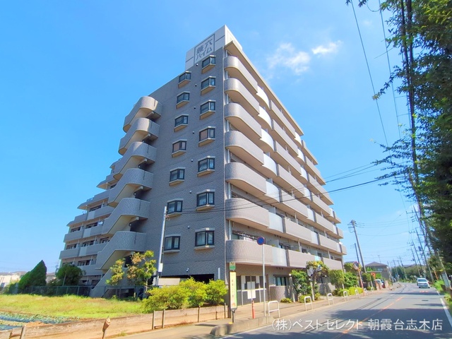 埼玉県新座市新堀2丁目のマンション『兼六ハイム東久留米』外観写真 2025年9月16日撮影