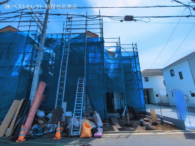 埼玉県新座市石神４丁目の新築戸建てシート写真 2026年3月16日撮影