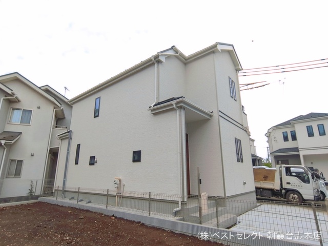 埼玉県新座市石神４丁目の新築戸建て外構写真 2026年4月27日撮影