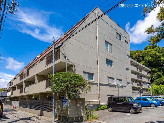 千葉県市川市真間4丁目のマンション『真間パレスマンション』外観写真 2022年7月26日撮影