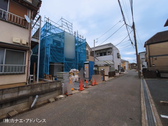 千葉県市川市稲荷木3丁目の新築戸建てシート写真 2026年3月1日撮影