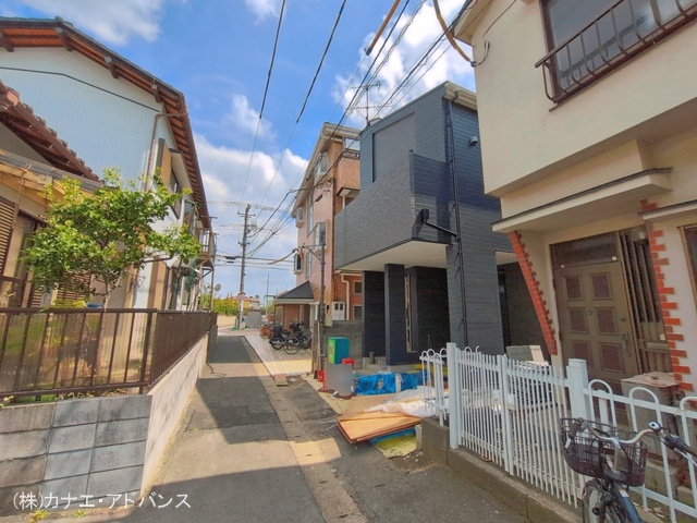 千葉県市川市本行徳の新築戸建て外構写真 2026年4月13日撮影