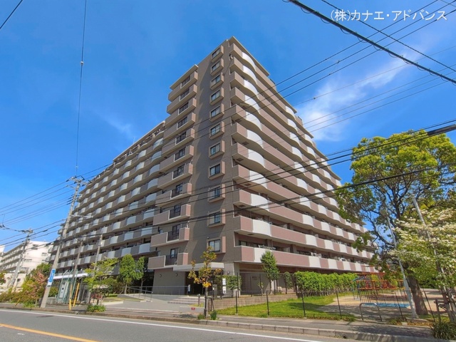 千葉県市川市鬼高３丁目のマンション『ファミール市川ガーデンプラザ・ウエスト』外観写真 2026年4月16日撮影