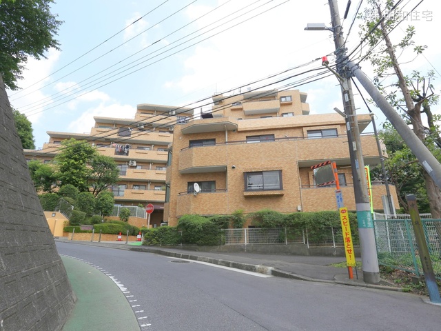 東京都府中市本宿町１丁目のマンション『ライオンズマンション府中の丘』外観写真 2023年7月3日撮影