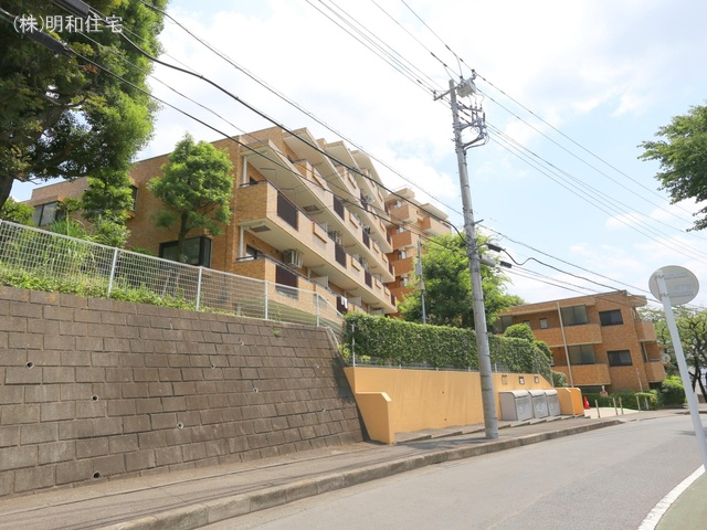 東京都府中市本宿町１丁目のマンション『ライオンズマンション府中の丘』外観写真 2023年7月3日撮影