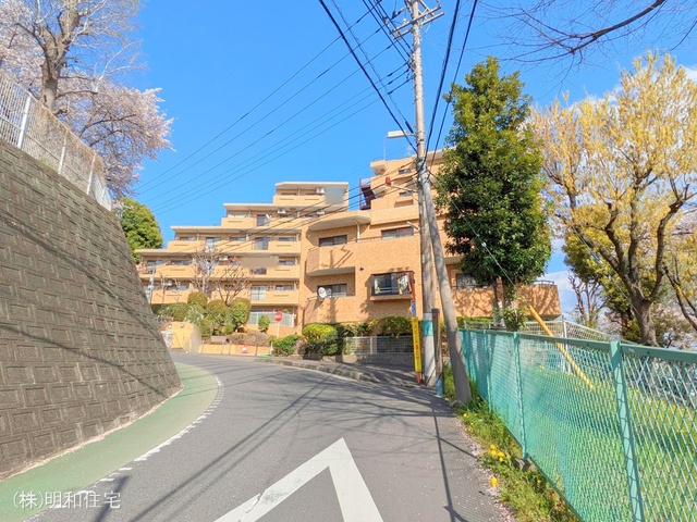 東京都府中市本宿町１丁目のマンション『ライオンズマンション府中の丘』外観写真 2025年4月8日撮影