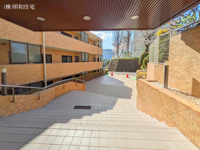東京都府中市本宿町１丁目のマンション『ライオンズマンション府中の丘』外観写真 2025年4月8日撮影