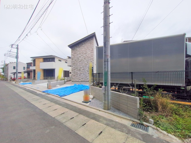 東京都府中市分梅町２丁目の新築戸建て完成写真 2025年10月30日撮影