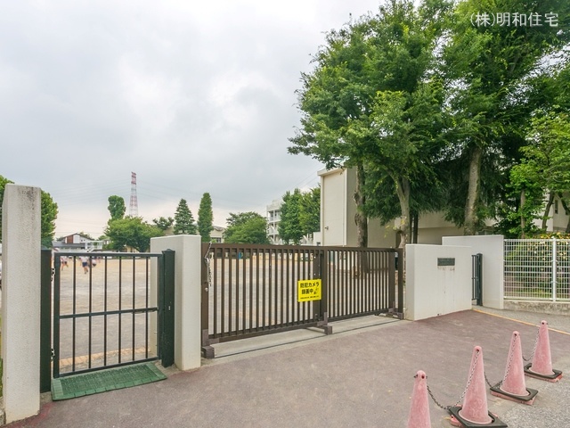 府中市立本宿小学校　距離1500m