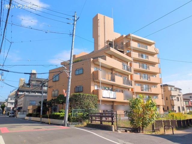 埼玉県さいたま市中央区新中里３丁目のマンション『与野本町ローヤルコーポ』外観写真 2024年11月11日撮影