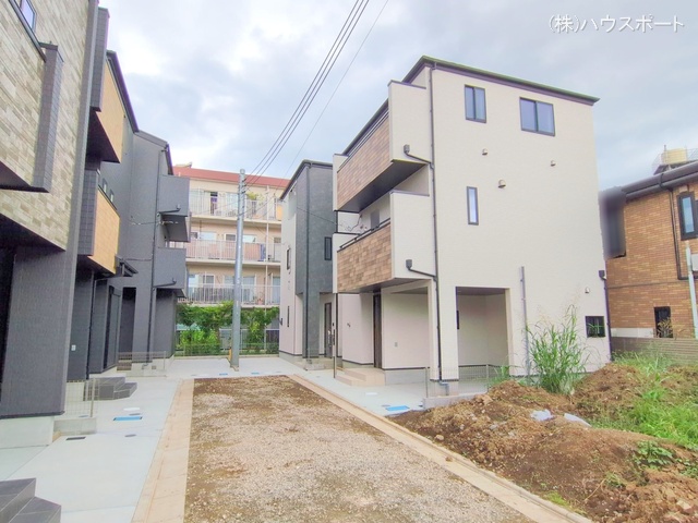 埼玉県さいたま市中央区新中里４丁目の新築戸建て完成写真 2025年10月5日撮影