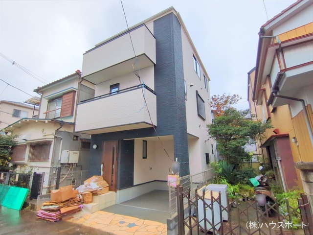 埼玉県さいたま市南区太田窪５丁目の新築戸建て完成写真 2025年10月15日撮影