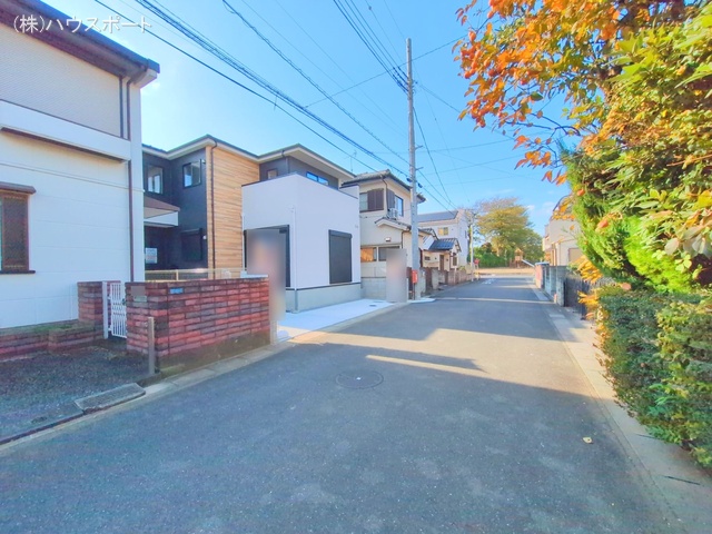 埼玉県さいたま市岩槻区本丸１丁目の新築戸建て完成写真 2025年11月19日撮影