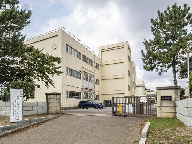 千葉市立幕張西中学校 距離580m