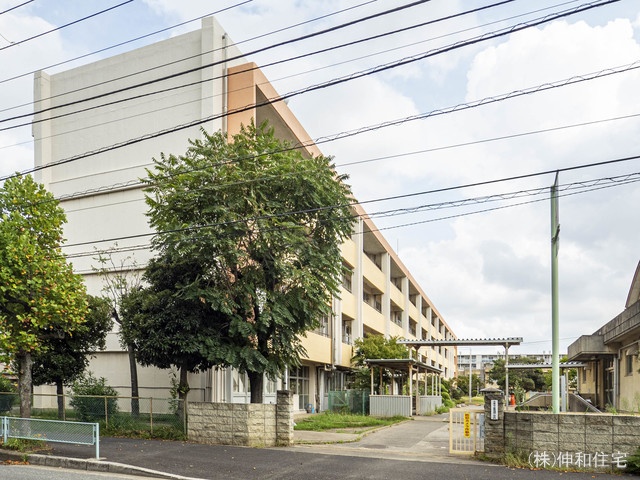 千葉市立幕張西小学校 距離720m