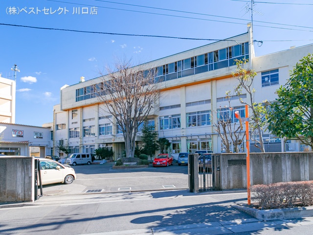 川口市立十二月田小学校　距離870m