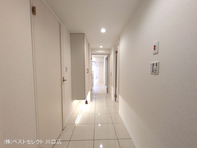 埼玉県川口市末広１丁目のマンション『エクセレンス川口』玄関写真 2025年6月2日撮影