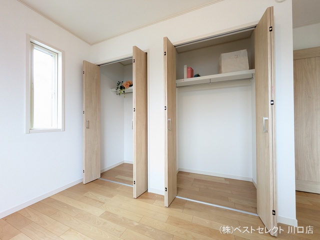 埼玉県川口市本前川１丁目の新築戸建て収納(ウォークインクローゼット)写真 2025年5月25日撮影