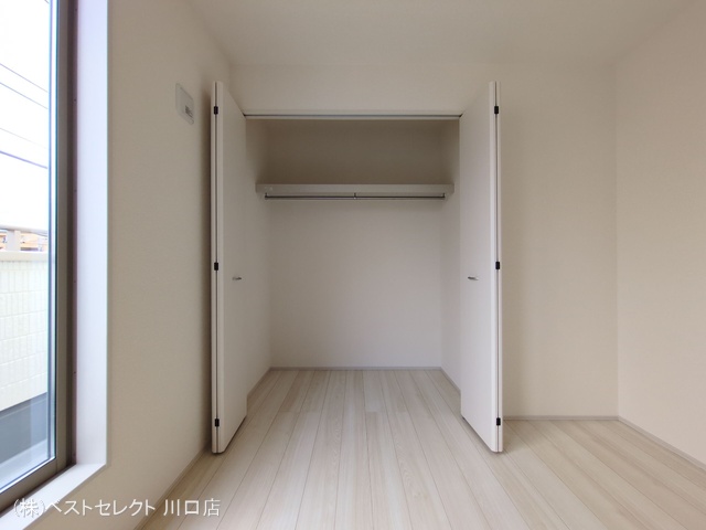 埼玉県川口市元郷５丁目の新築戸建て収納(ウォークインクローゼット)写真 2025年6月25日撮影