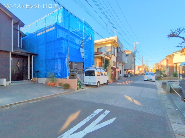 埼玉県川口市前川2丁目の新築戸建てシート写真 2024年12月9日撮影