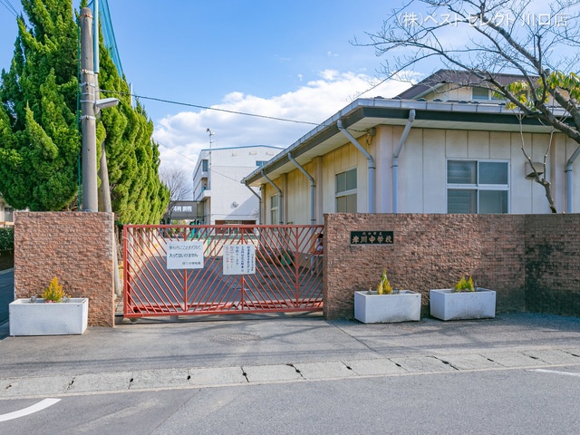 川口市立岸川中学校 距離1300m