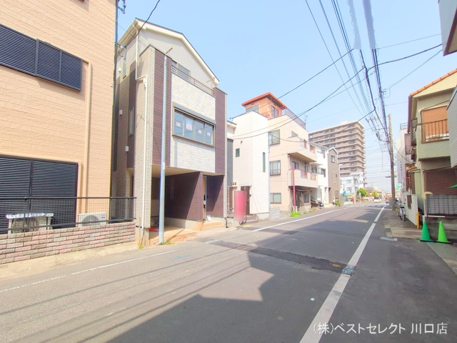 埼玉県川口市青木1丁目の新築戸建て外構写真 2025年4月18日撮影