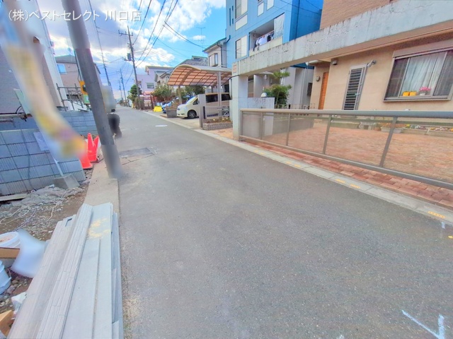 埼玉県川口市鳩ヶ谷本町2丁目の新築戸建てシート写真 2025年2月3日撮影