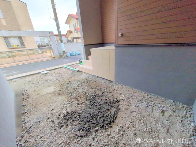 埼玉県川口市鳩ヶ谷本町2丁目の新築戸建て外構写真 2025年3月3日撮影