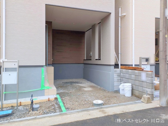 埼玉県川口市鳩ヶ谷本町2丁目の新築戸建て外構写真 2025年3月3日撮影