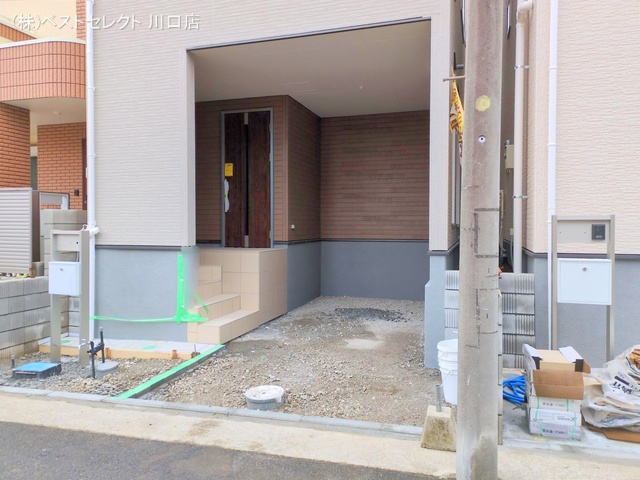 埼玉県川口市鳩ヶ谷本町2丁目の新築戸建て外構写真 2025年3月3日撮影