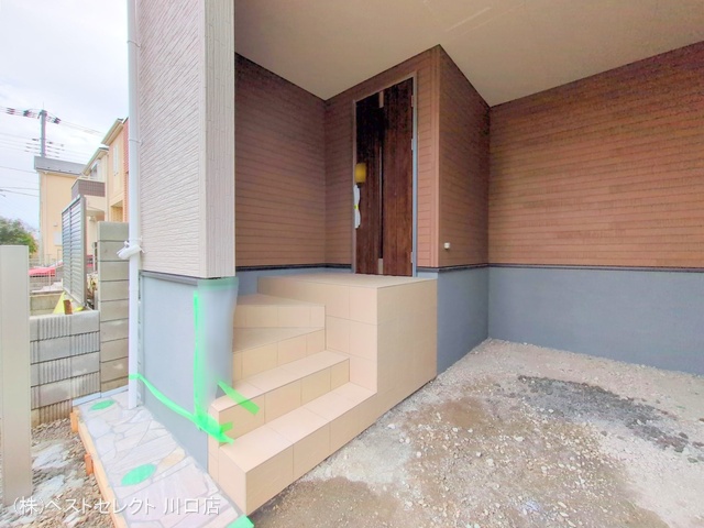 埼玉県川口市鳩ヶ谷本町2丁目の新築戸建て外構写真 2025年3月3日撮影
