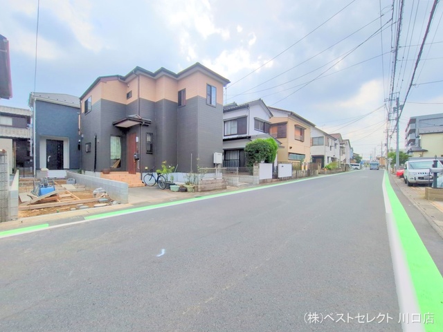 埼玉県川口市戸塚鋏町の新築戸建て外構写真 2025年9月8日撮影