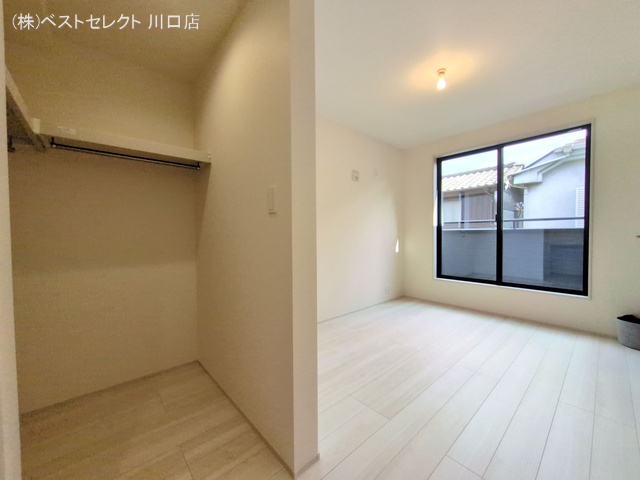 埼玉県川口市戸塚鋏町の新築戸建て居室メイン写真 2025年10月9日撮影