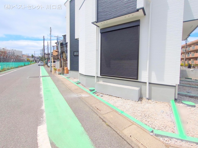埼玉県川口市南鳩ヶ谷7丁目の新築戸建て外構写真 2025年7月31日撮影