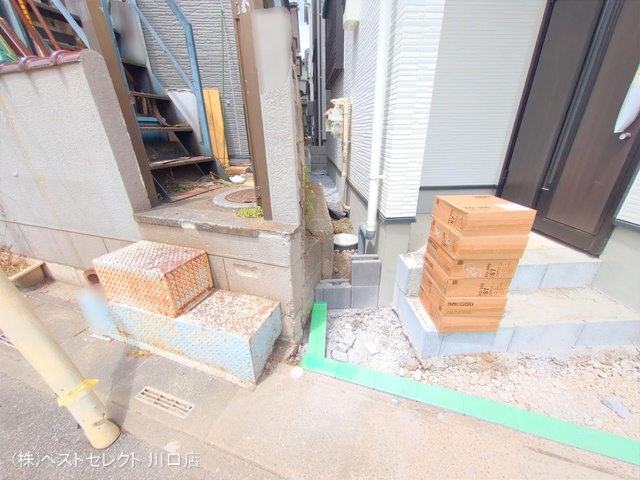 埼玉県川口市南鳩ヶ谷7丁目の新築戸建て外構写真 2025年7月31日撮影