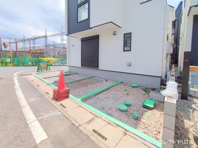 埼玉県川口市南鳩ヶ谷7丁目の新築戸建て外構写真 2025年7月31日撮影