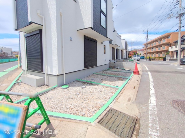 埼玉県川口市南鳩ヶ谷7丁目の新築戸建て外構写真 2025年7月31日撮影
